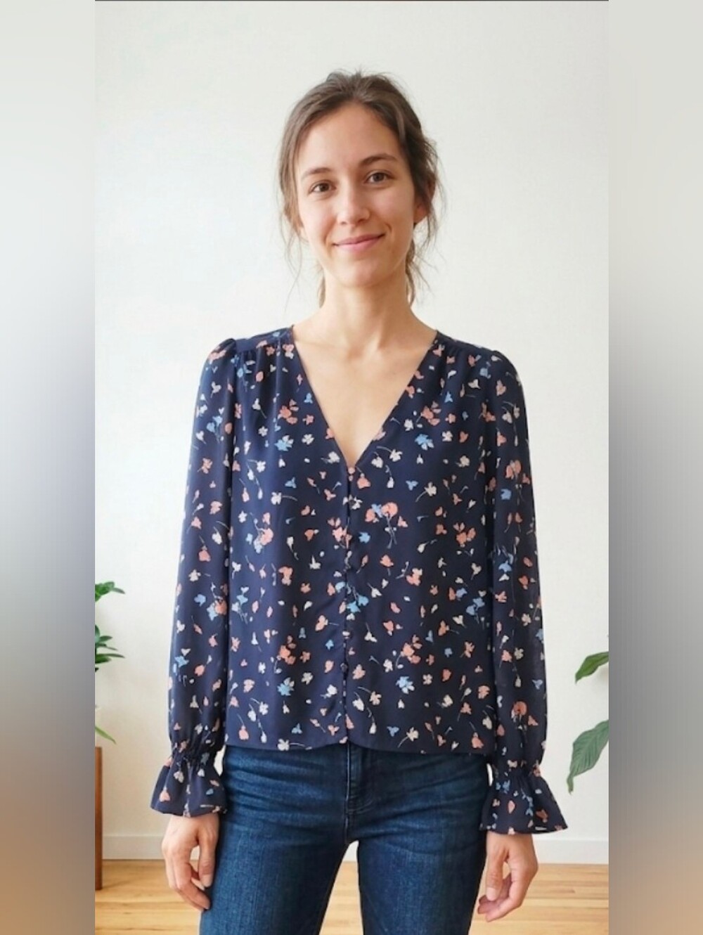 Joie Navy Floral V-Neck Long-Sleeve Blouse Size S